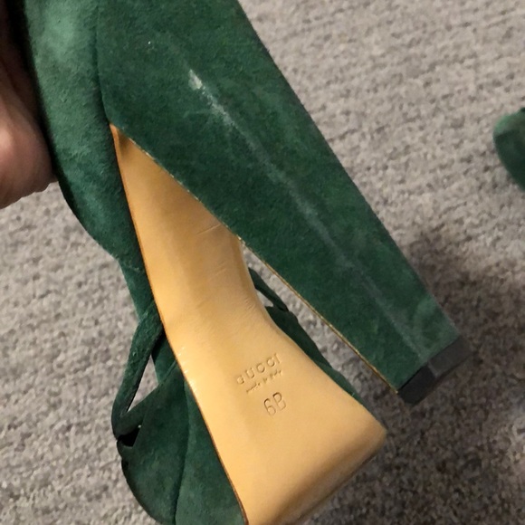 Gucci - Picture 2 of 4